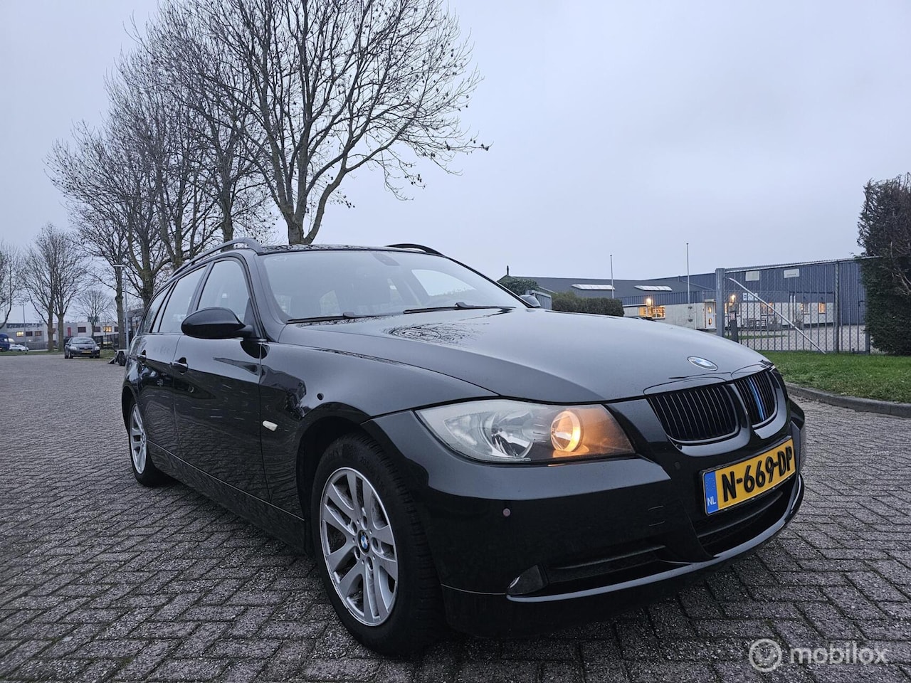 BMW 3-serie Touring - 320i Automaat Leder Panoramadak! - AutoWereld.nl
