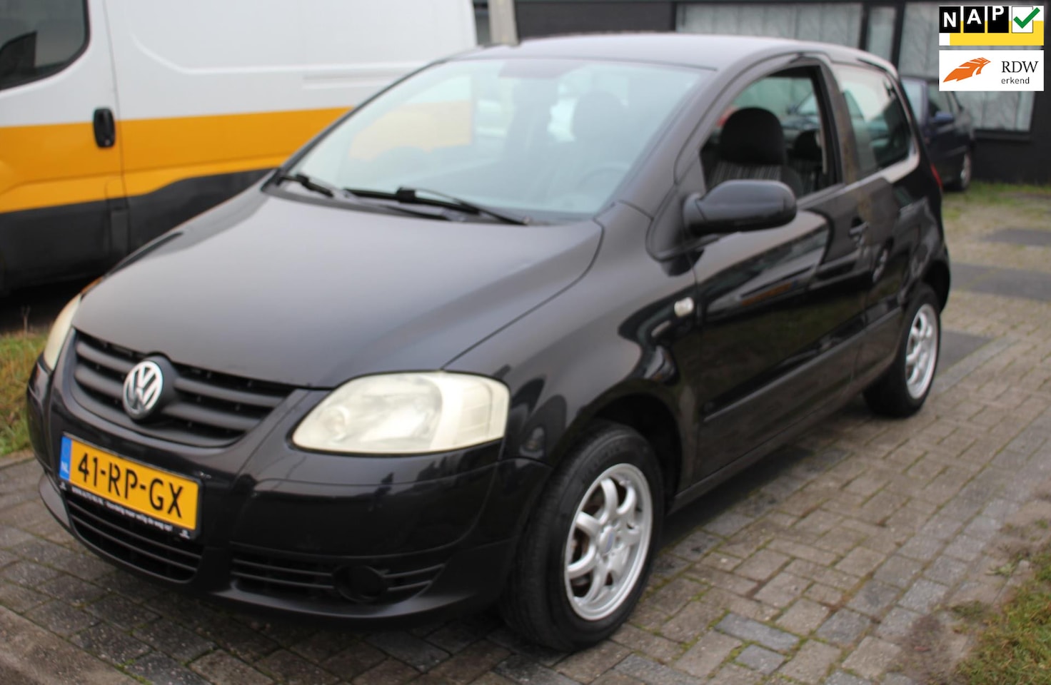 Volkswagen Fox - 1.2 Trendline Black Edition LM-Velgen Elec pakket NAP APK - AutoWereld.nl