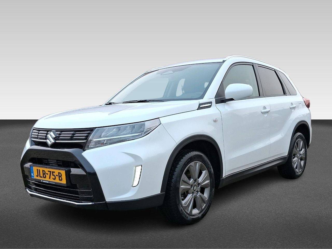 Suzuki Vitara - 1.5 Hybrid 115pk Automaat Comfort | CRUISE | NAVI | STOELVERWARMING - AutoWereld.nl
