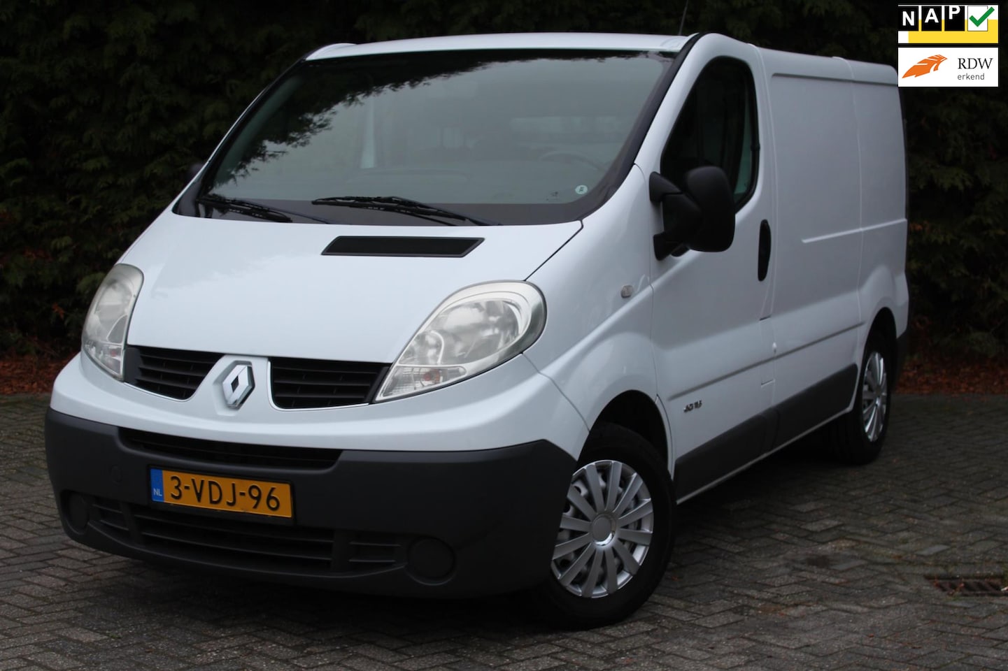 Renault Trafic - 2.0 dCi T29 L1H1 114PK | Navigatie | Airco | Elektrische ramen - AutoWereld.nl