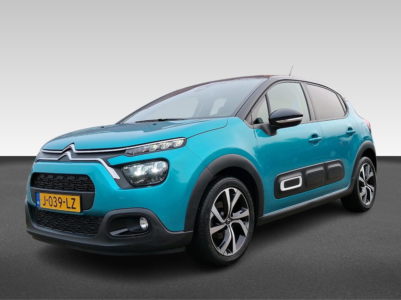 Citroën C3 - 1.2 PureTech 83pK Shine | NAVI | AUR CAMERA | CRUISE | CLIMATE - AutoWereld.nl