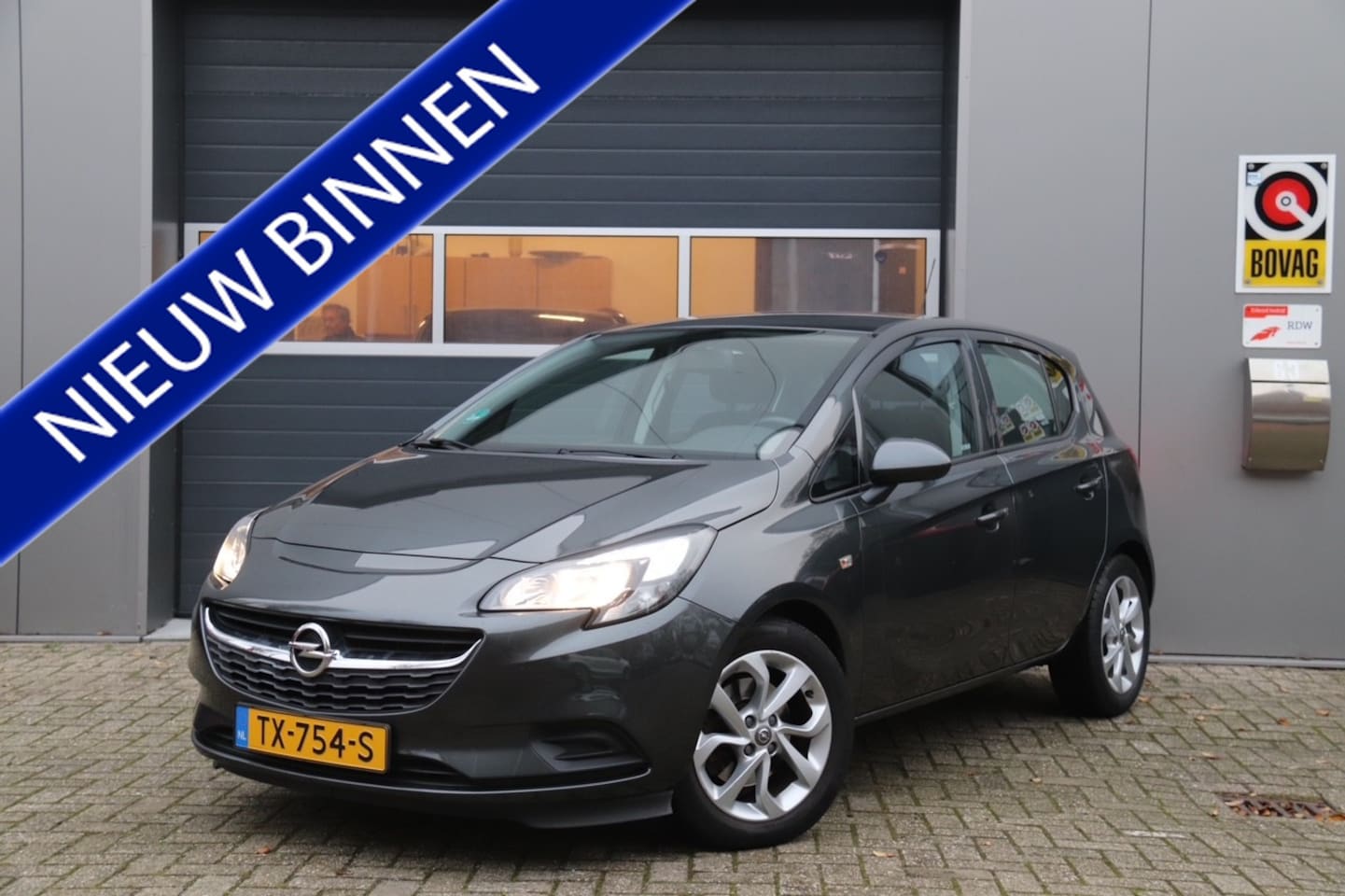 Opel Corsa - 1.0 Turbo Online Edition Navigatie, Cruise, Parkeerhulp - AutoWereld.nl