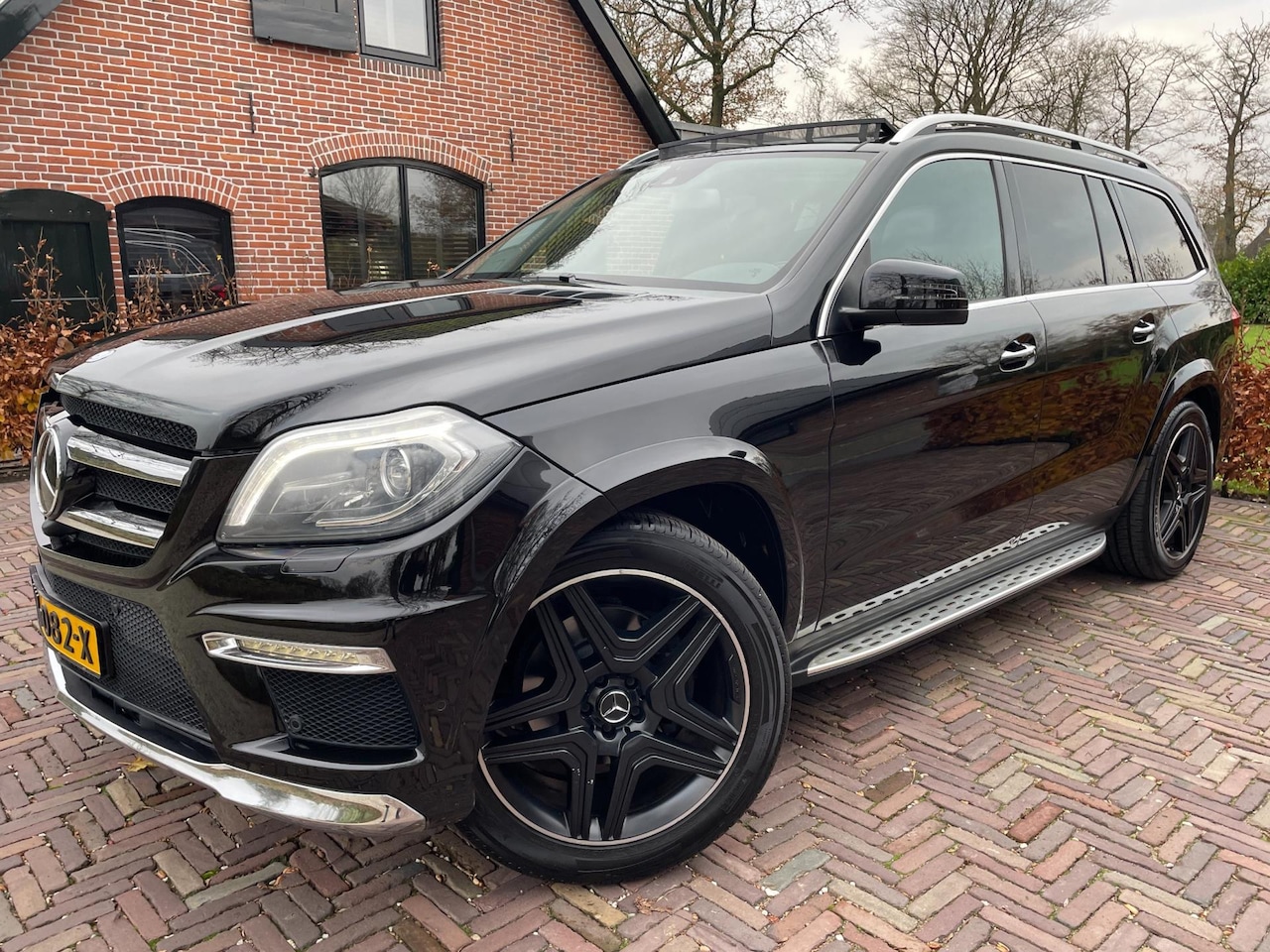 Mercedes-Benz GL-klasse - 350 4-Matic,AMG,Panoramadak,luchtvering,7 Persoons,trekhaak,21"lm - AutoWereld.nl