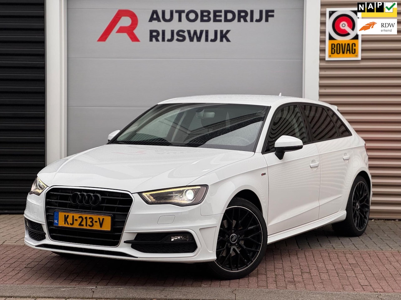 Audi A3 Sportback - 1.4 TFSI CoD S-Line Xenon/Navi/Pdc - AutoWereld.nl
