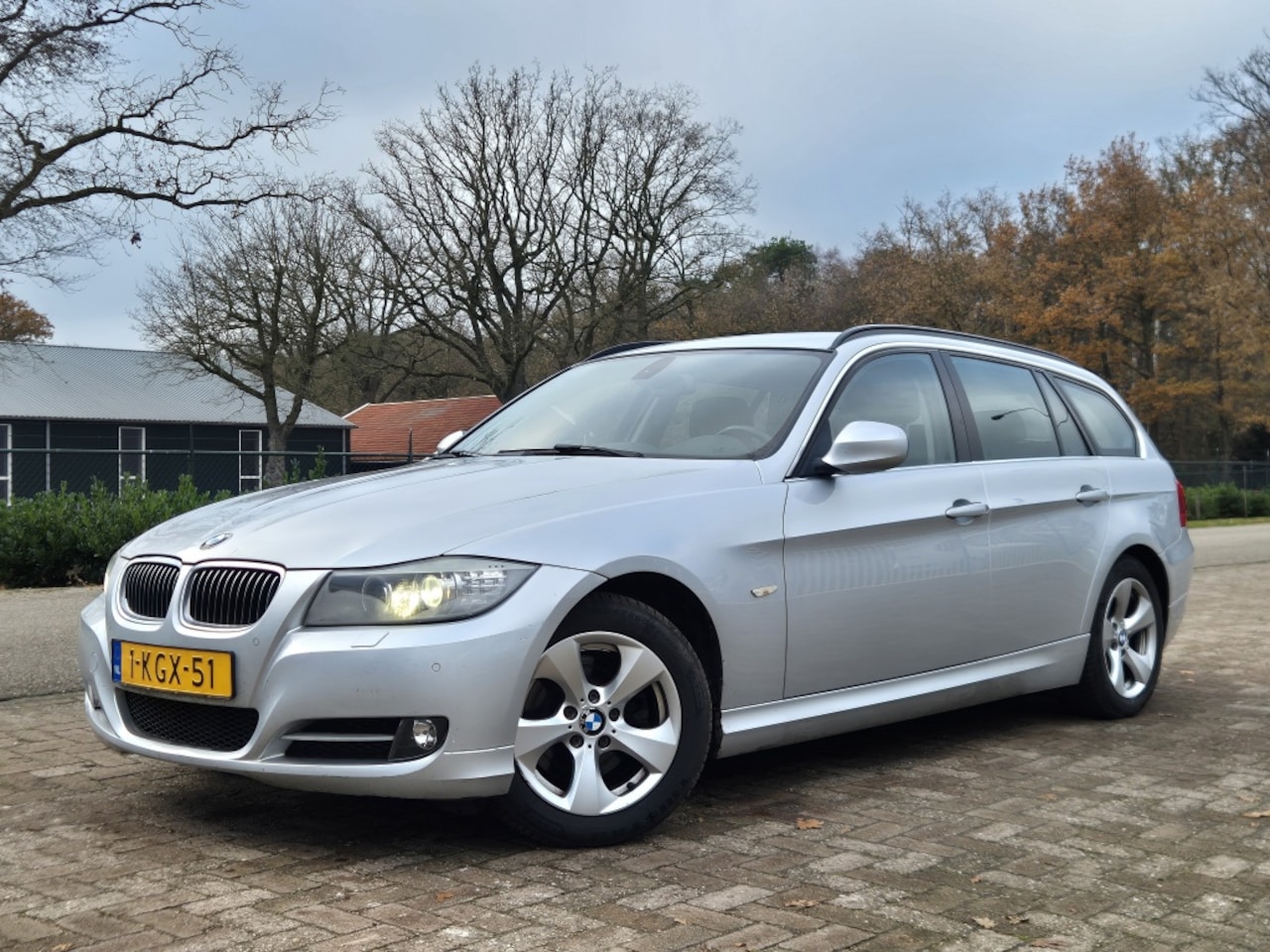 BMW 3-serie Touring - 320d Bl.P. Lux Line - AutoWereld.nl
