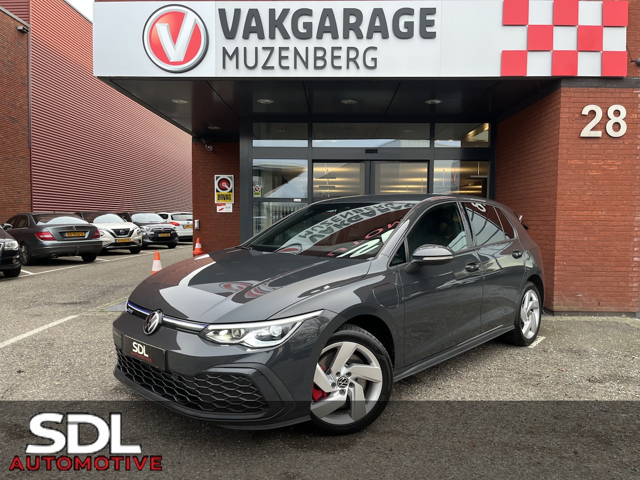 Volkswagen Golf - 1.4 eHybrid GTE // FULL LED // VIRTUAL COCKPIT // STUUR+STOELVERWARMING // PDC V+A // NAVI - AutoWereld.nl