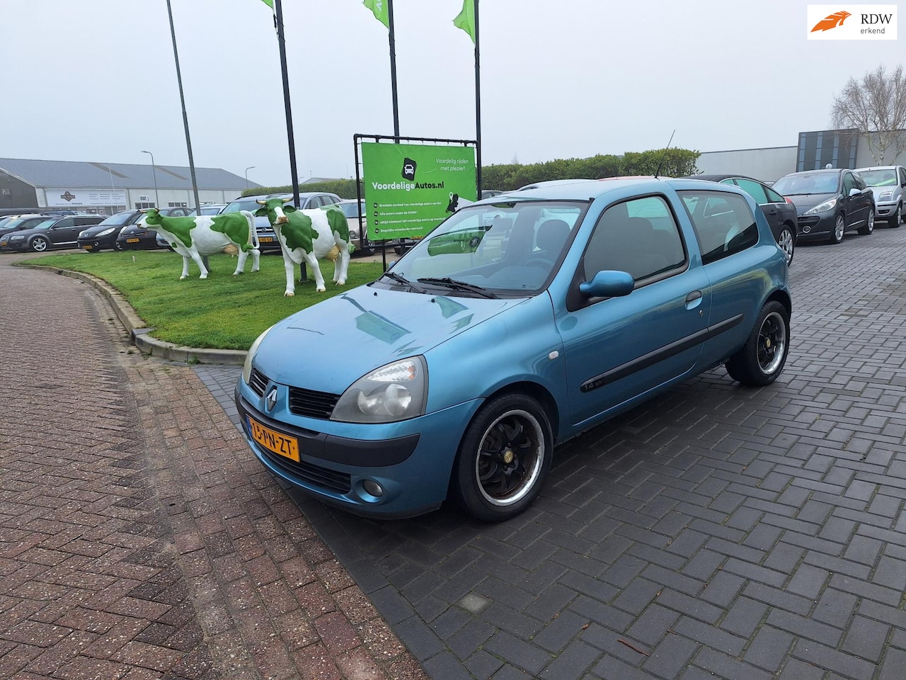 Renault Clio - 1.4-16V Dynamique Luxe / Sportieve auto / APK okt 2026 - AutoWereld.nl