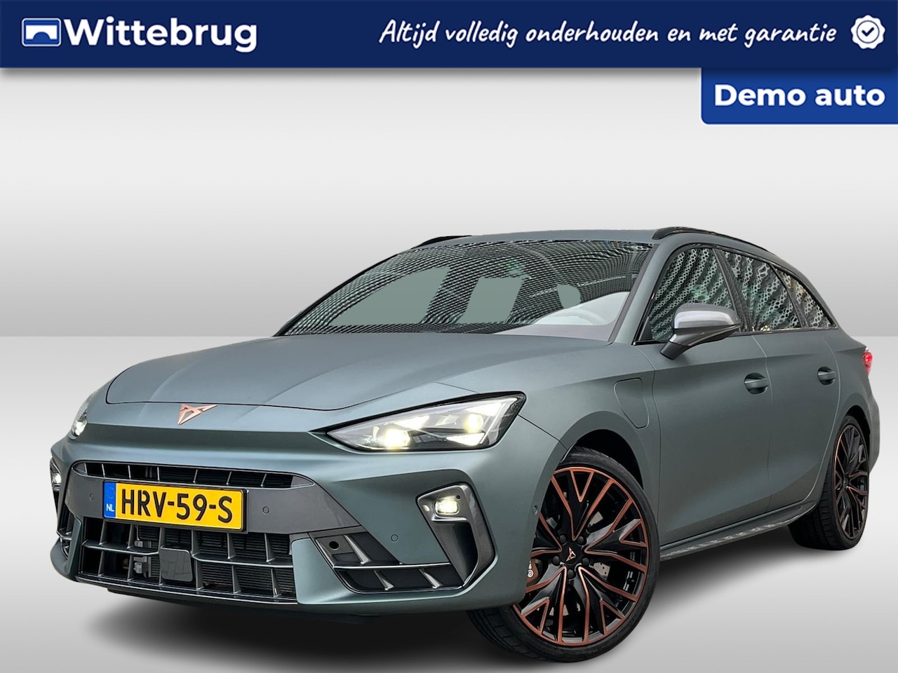 CUPRA Leon Sportstourer - 1.5 TSI e-Hybrid VZ Extreme Panoramadak / Sennheiser / Navigatiesysteem / CUP-Stoelen - AutoWereld.nl