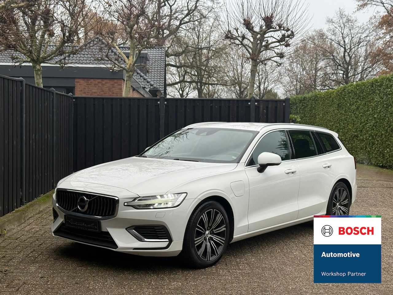 Volvo V60 - 2.0 T6 Recharge AWD Inscription Expression 2.0 T6 Recharge AWD Inscription Expression - AutoWereld.nl