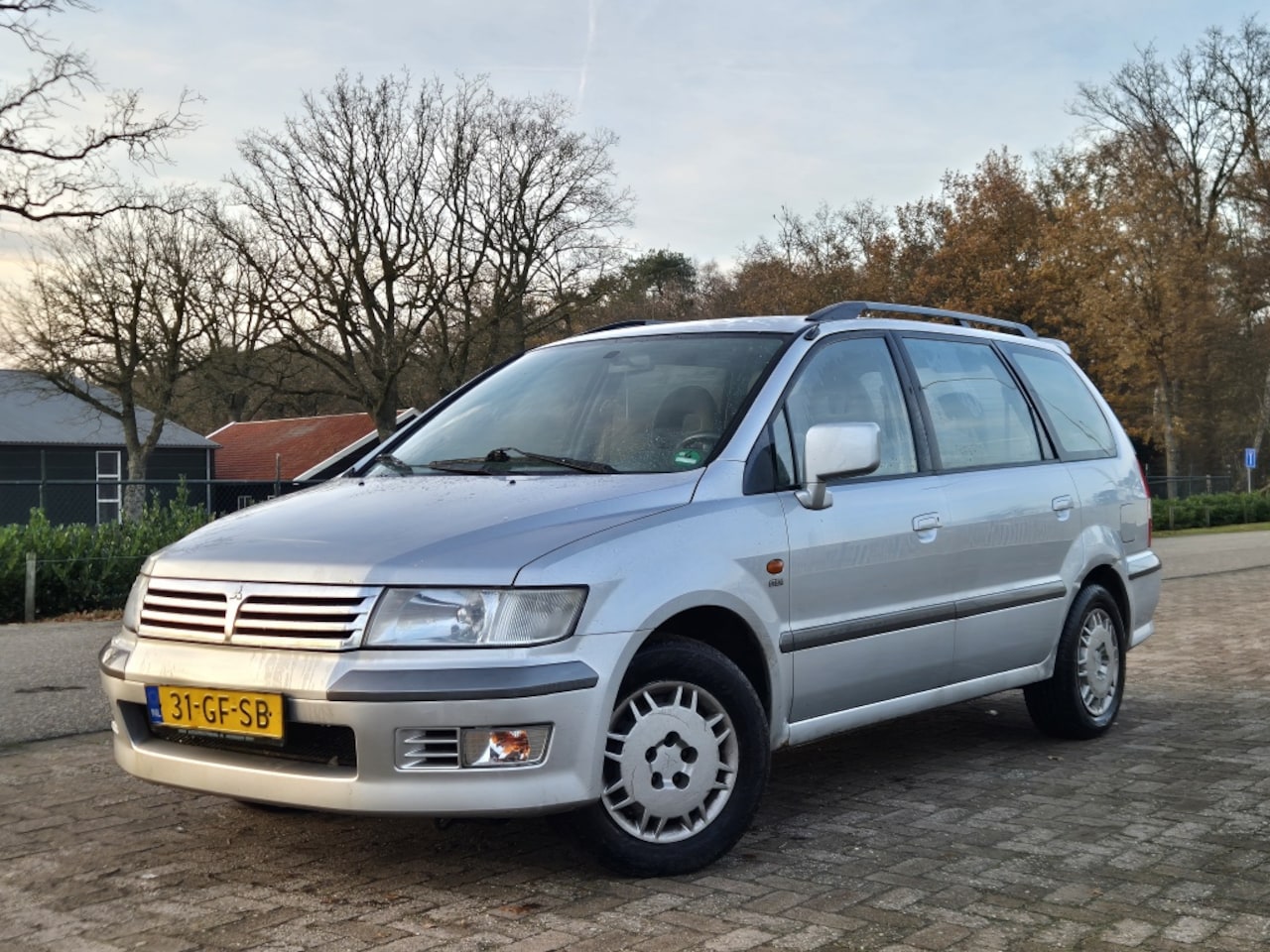 Mitsubishi Space Wagon - 2.4 GDI GLXi 7p. 2.4 GDI GLXi 7p. - AutoWereld.nl