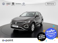 Volkswagen T-Roc - 1.5 TSI Style 150 PK DSG | Private lease vanaf €641, -| Trekhaak afneembaar | Navigatie |