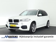 BMW X5 - xDrive30d 259pk High Executive M-Sport Panoramadak Trekhaak Leder Memory Camera Keyless Na