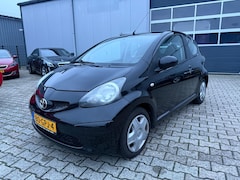 Toyota Aygo - 1.0-12V + Stuurbekachtiging Goedkoop rijden