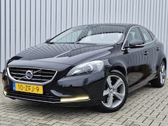 Volvo V40 - 1.6 T3 Summum /Dealer Onderhouden/Xenon/Leer