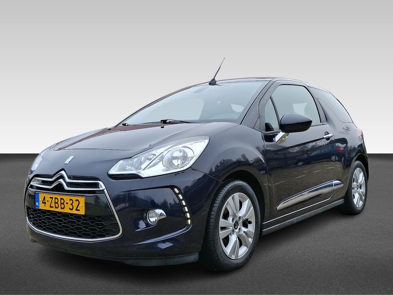 Citroën DS3 Cabrio - 1.2 VTi So Chic 1.2 VTI SO CHIC - AutoWereld.nl