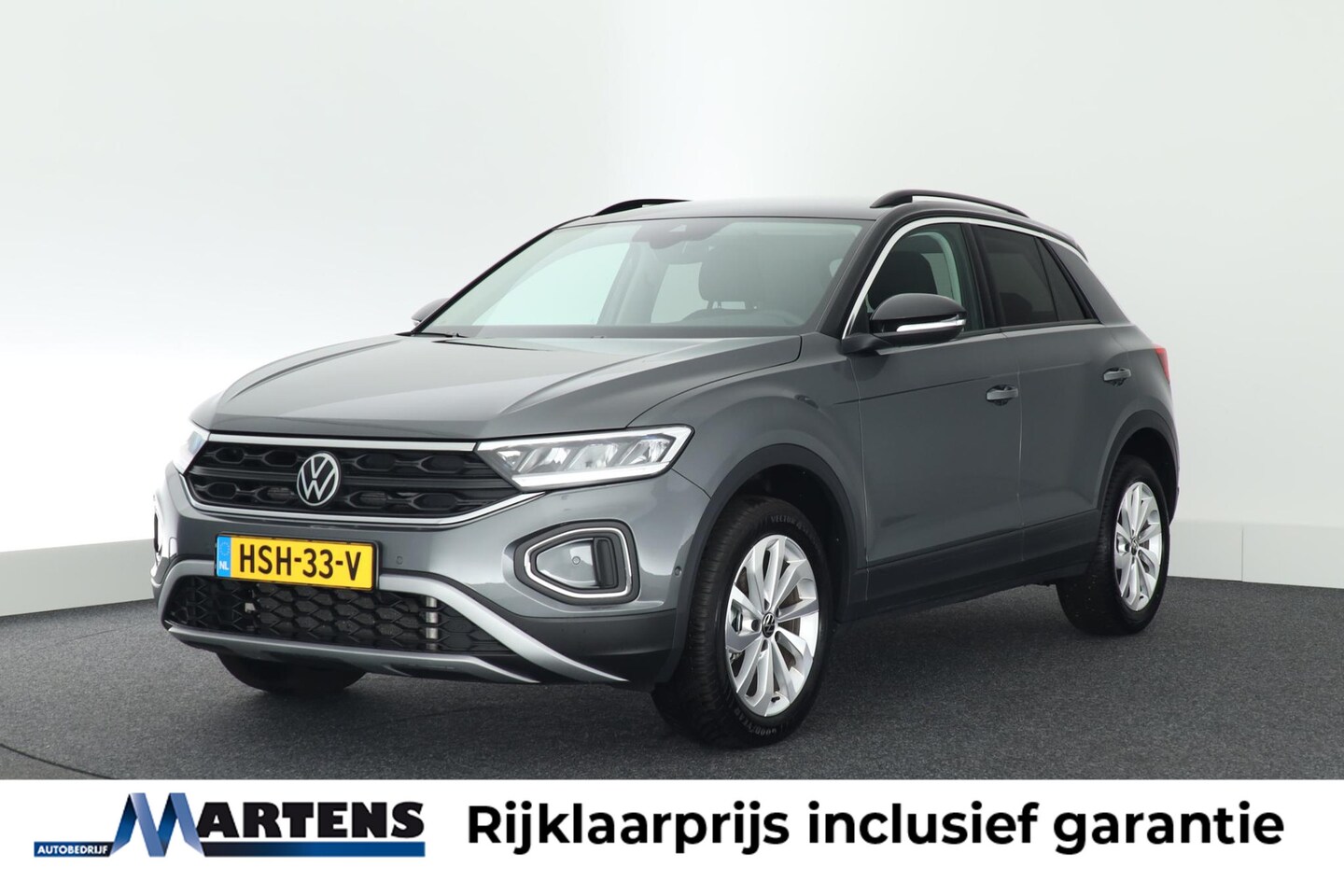 Volkswagen T-Roc - 1.5 TSI 150pk DSG Life Edition Stoelverwarming Camera Keyless Led Navigatie - AutoWereld.nl