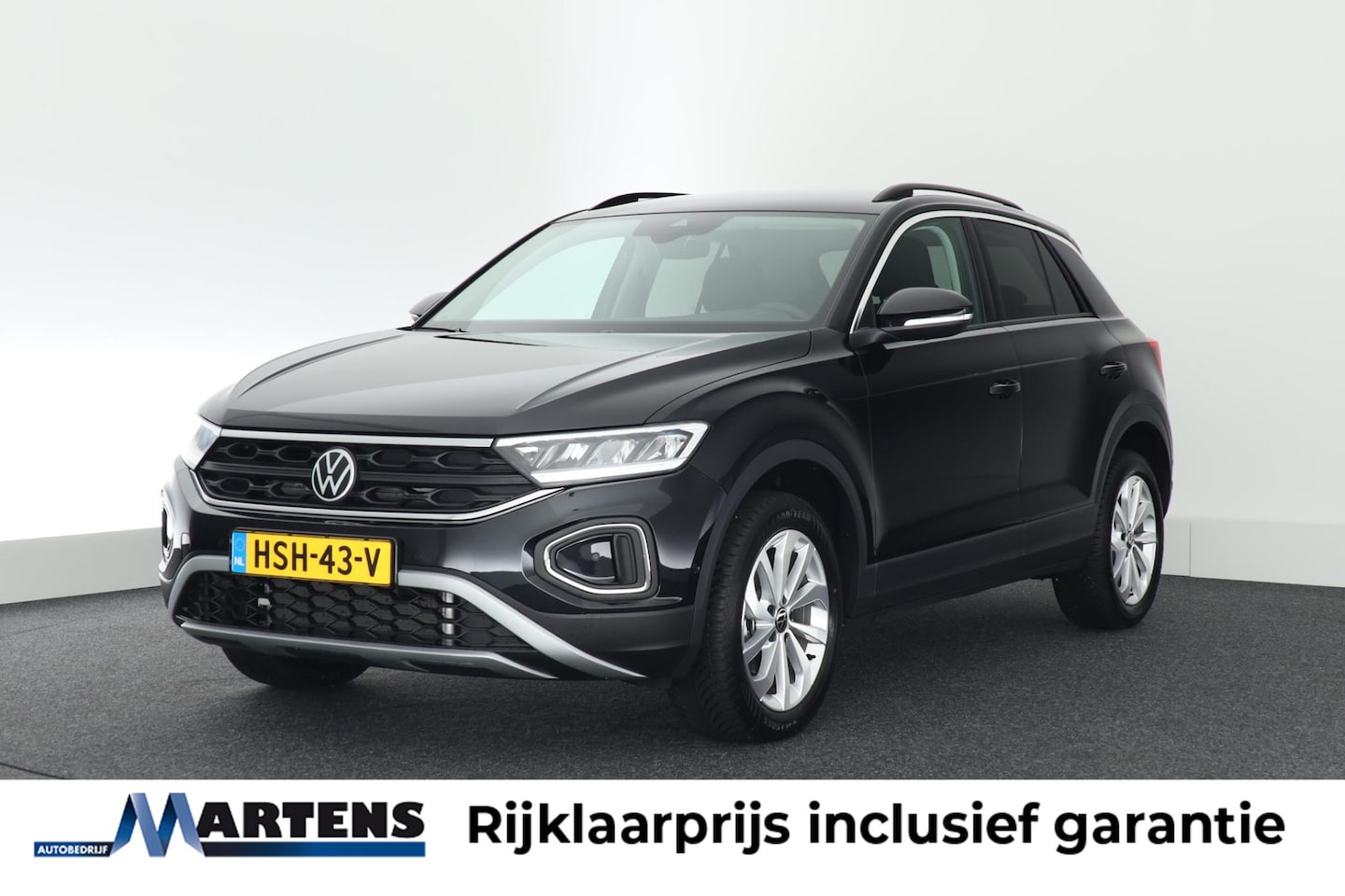 Volkswagen T-Roc - 1.5 TSI 150pk DSG Life Edition Stoelverwarming Camera Keyless Led Navigatie - AutoWereld.nl