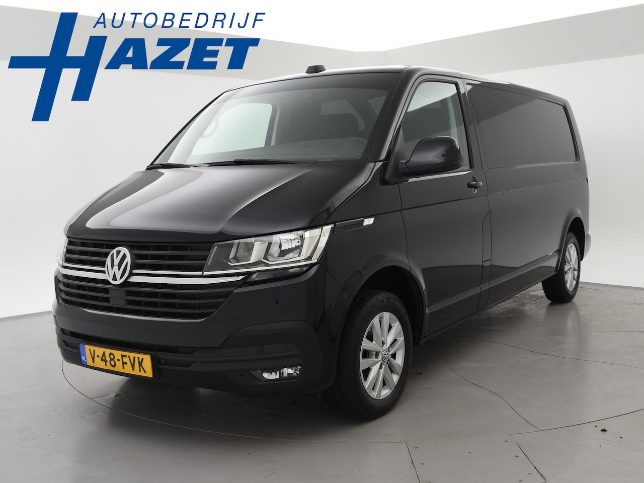 Volkswagen Transporter - 2.0 TDI L2H1 HIGHLINE | LMV | TREKHAAK | APPLE CARPLAY | CAMERA | COMFORSTOELEN - AutoWereld.nl
