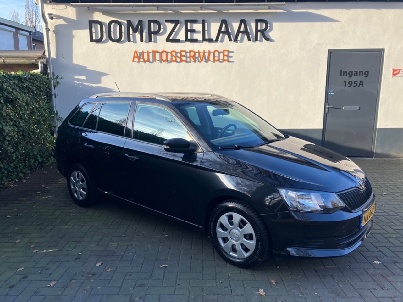 Skoda Fabia Combi - 1.0 Ambition Businessline Km satnd: 80.830 NAP Logisch - AutoWereld.nl