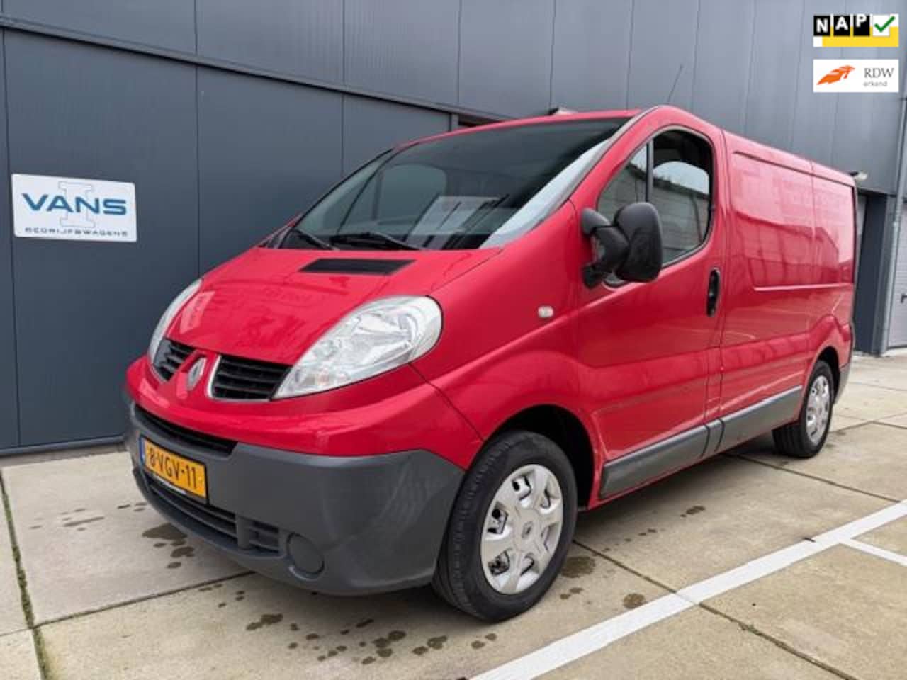 Renault Trafic - 2.0 dCi T29 L1H1 Airco en Trekhaak - AutoWereld.nl