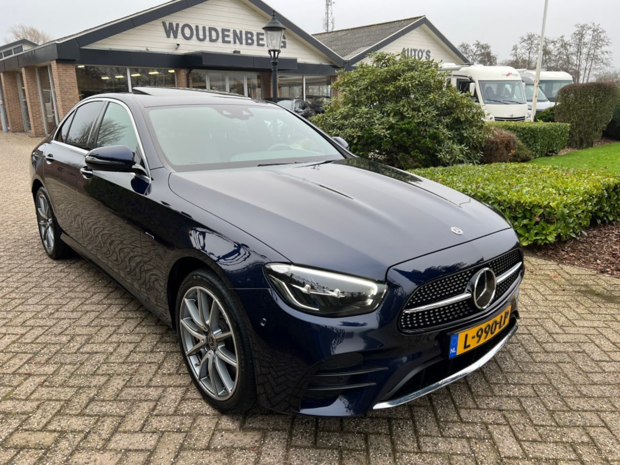 Mercedes-Benz E-klasse - E 300e 4-Matic AMG int + ext, Dak, Distronic - AutoWereld.nl