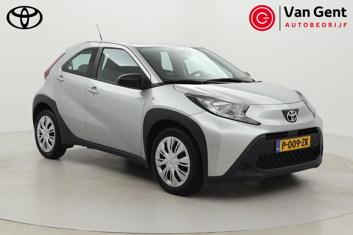 Toyota Aygo X - 1.0 VVT-i MT Play | Apple Carplay / Android Auto | Adaptive Cruise | Airco | Camera | Rijs - AutoWereld.nl