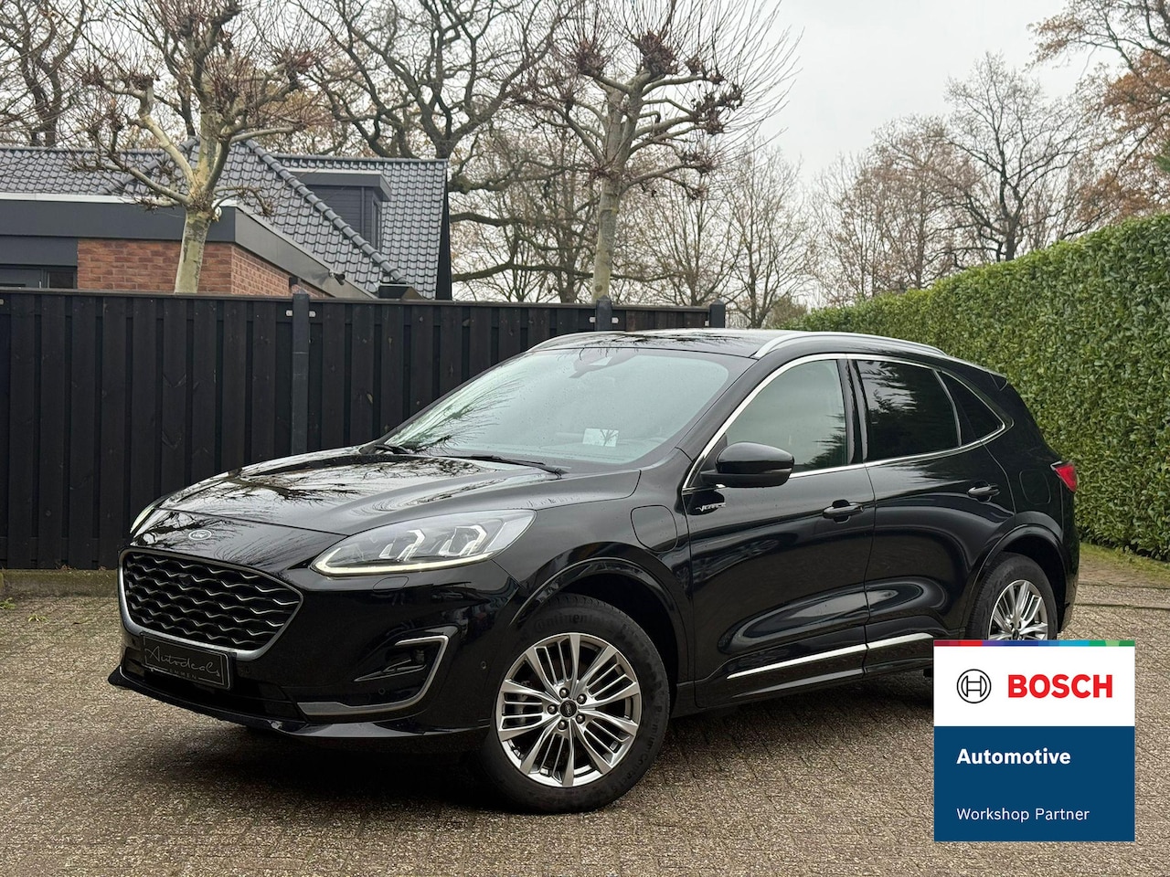 Ford Kuga - 2.5 PHEV Vignale camera ACC trekhaak - AutoWereld.nl