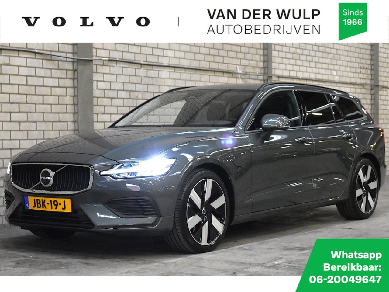 Volvo V60 - T6 350PK AWD Business Edition | Trekhaak | Leder | Climate - AutoWereld.nl