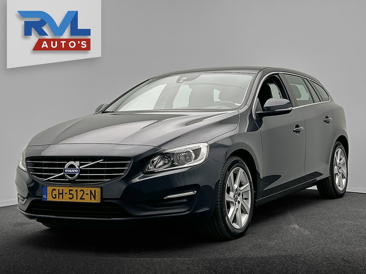 Volvo V60 - 1.6 T3 Momentum Origineel NL Trekhaak Navigatie Leder - AutoWereld.nl