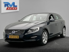 Volvo V60 - 1.6 T3 Momentum Origineel NL Trekhaak Navigatie Leder