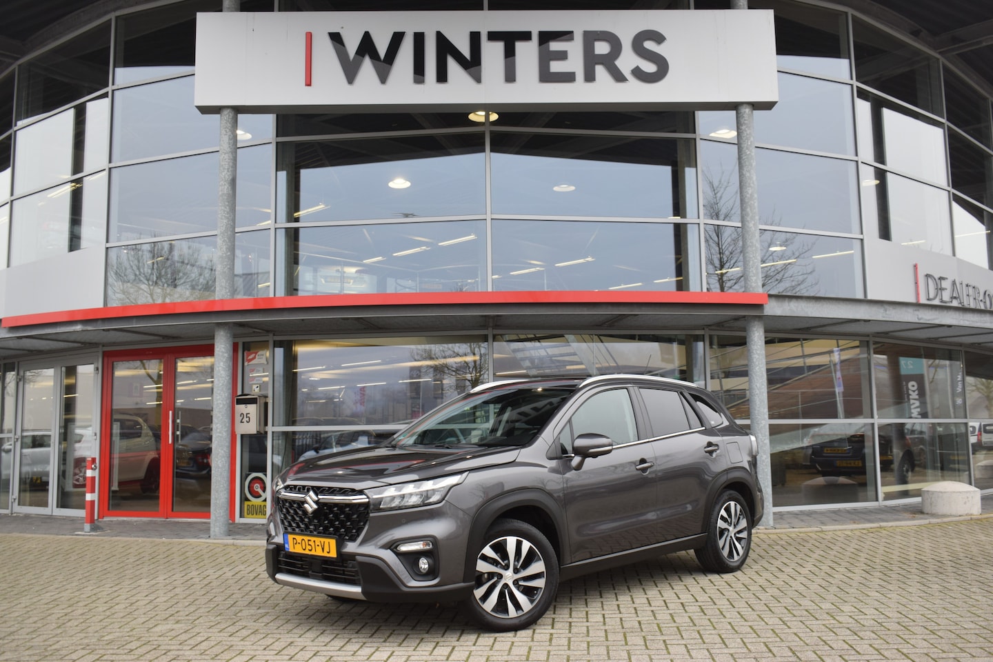 Suzuki S-Cross - 1.4 Boosterjet Style Smart Hybrid | Trekhaak | Navigatie | 360° Camera | Panoramadak | - AutoWereld.nl