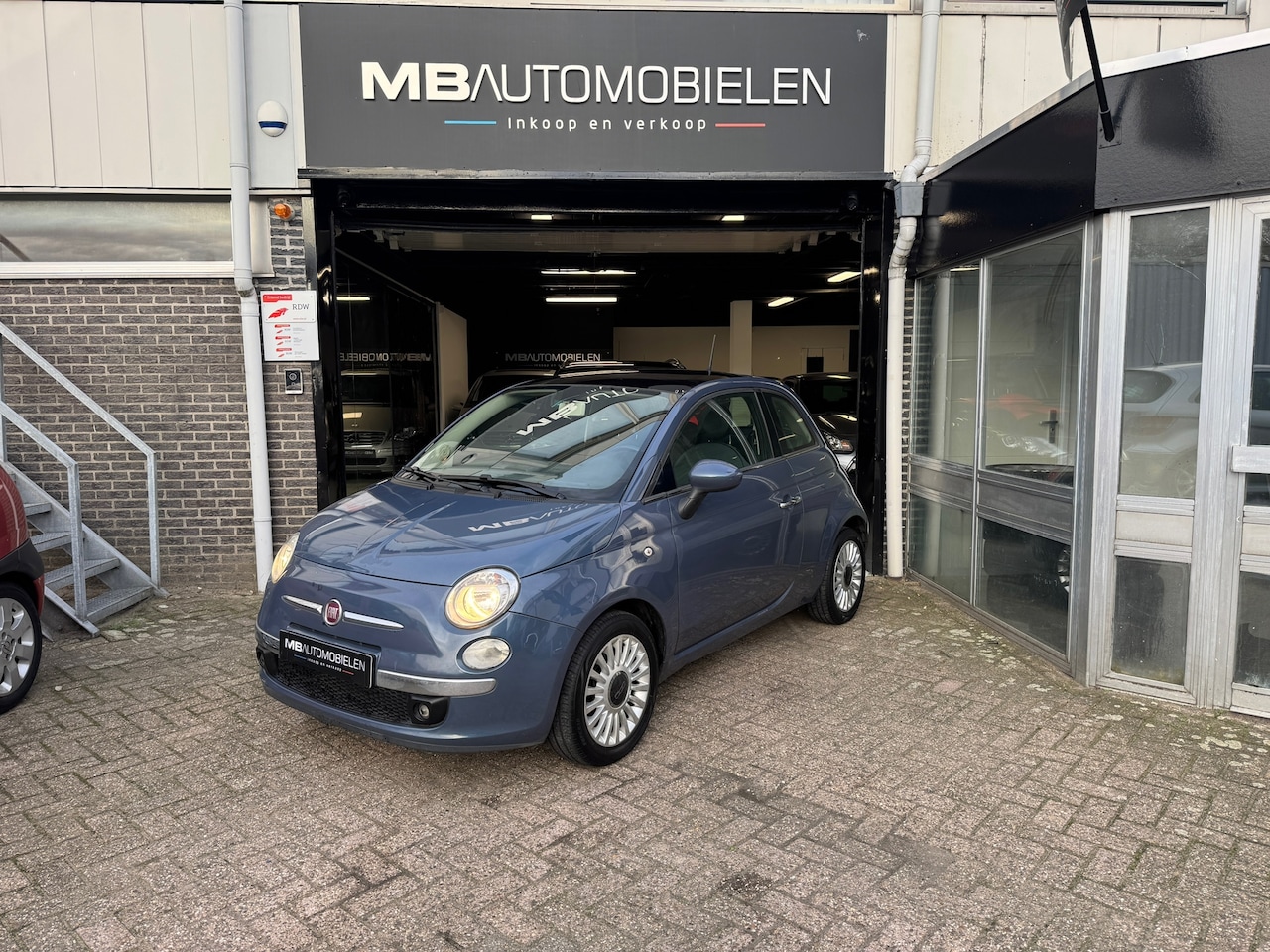 Fiat 500 - 1.2 Lounge/Panorama dak/ Airco/Stoelverwarming/APK!! - AutoWereld.nl