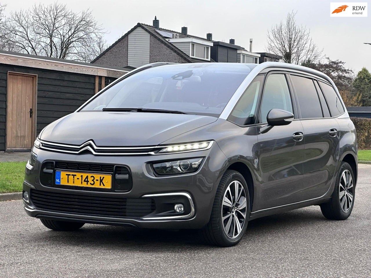 Citroën Grand C4 Picasso - 1.2 PureTech Shine 7p. Achteruit camera*Pano*Navigatie*Cruise*Clima*LM velgen*Parkeersenso - AutoWereld.nl