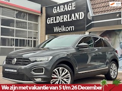 Volkswagen T-Roc - 2.0TSI 4Motion Sport R | Virtual | Xenon | Navi | Full-Led | Climate | Stoelverw. | Trekha