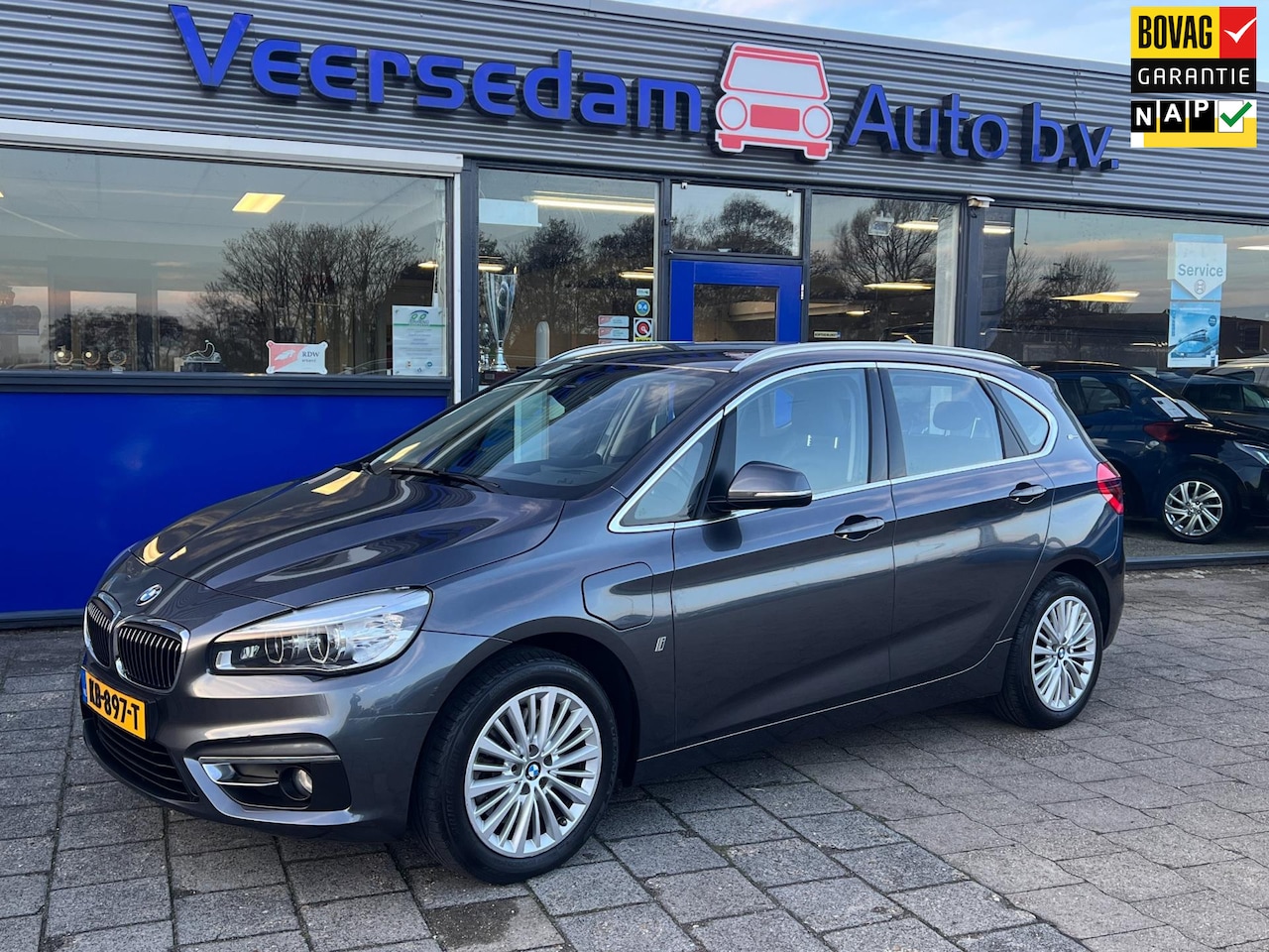 BMW 2-serie Active Tourer - 225xe iPerformance Centennial High Executive 225xe iPerformance Centennial High Executive, camera, leer enz.. - AutoWereld.nl