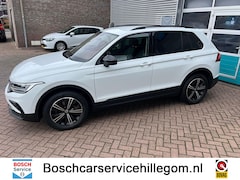Volkswagen Tiguan - 1.5 TSI ACT 150pk Move Business black Line