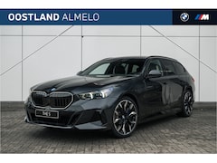 BMW 5-serie Touring - 530e M Sport Automaat / Panoramadak / Trekhaak / Stoelventilatie / Bowers & Wilkins / Comf