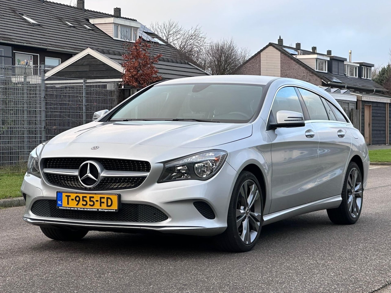 Mercedes-Benz CLA-klasse Shooting Brake - 180 Business Solution AMG Automaat*Achteruit camera*Navigatie*Cruise*Leder*LM velgen* - AutoWereld.nl