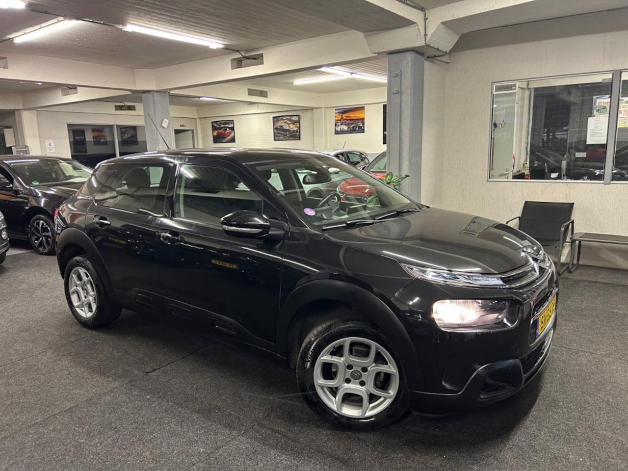Citroën C4 Cactus - 1.2 PT Business*Facelift*Navi*Carplay*Led - AutoWereld.nl