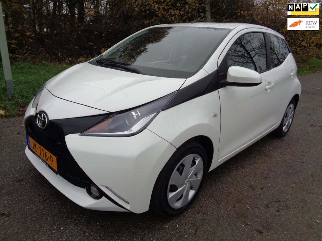 Toyota Aygo - 1.0 VVT-i x-play Camera! 51000 km! NL Auto! - AutoWereld.nl