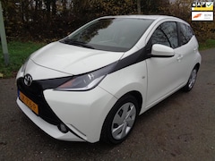 Toyota Aygo - 1.0 VVT-i x-play Camera 51000 km NL Auto