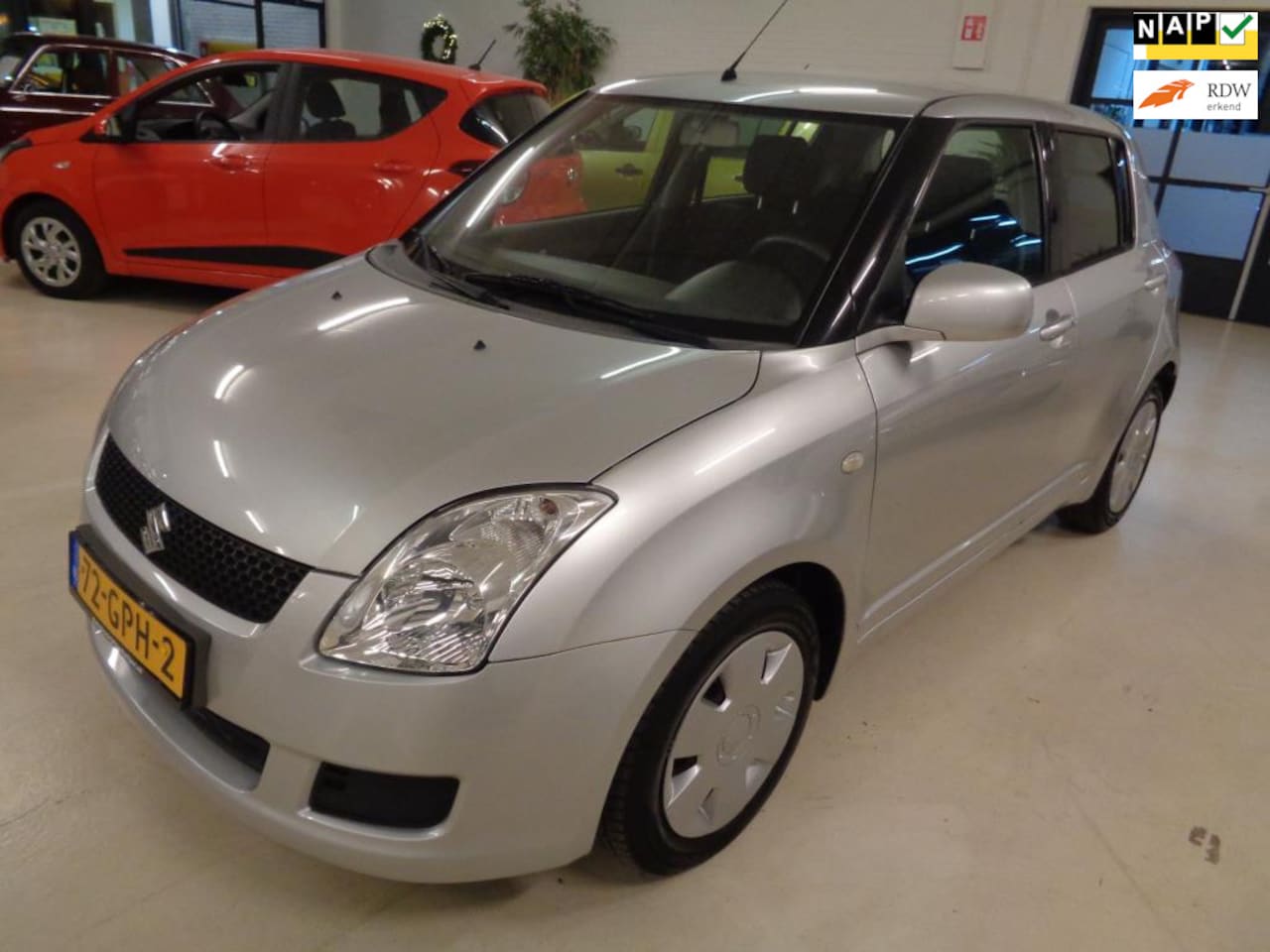 Suzuki Swift - 1.3 Comfort Airco! 5 Drs! 98000 km NL auto! - AutoWereld.nl