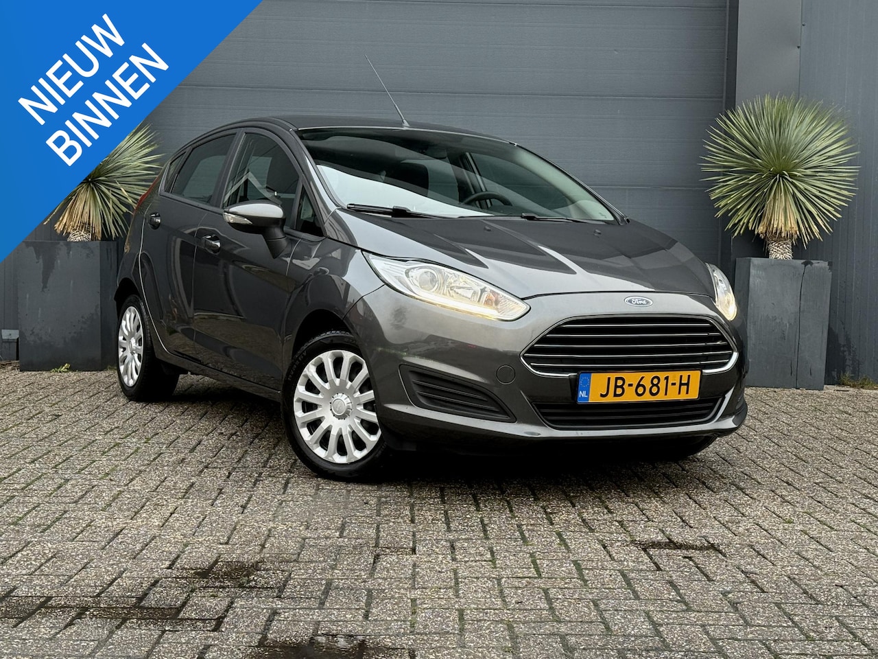 Ford Fiesta - 1.0 Style Parksensor Airco 27.000km - AutoWereld.nl