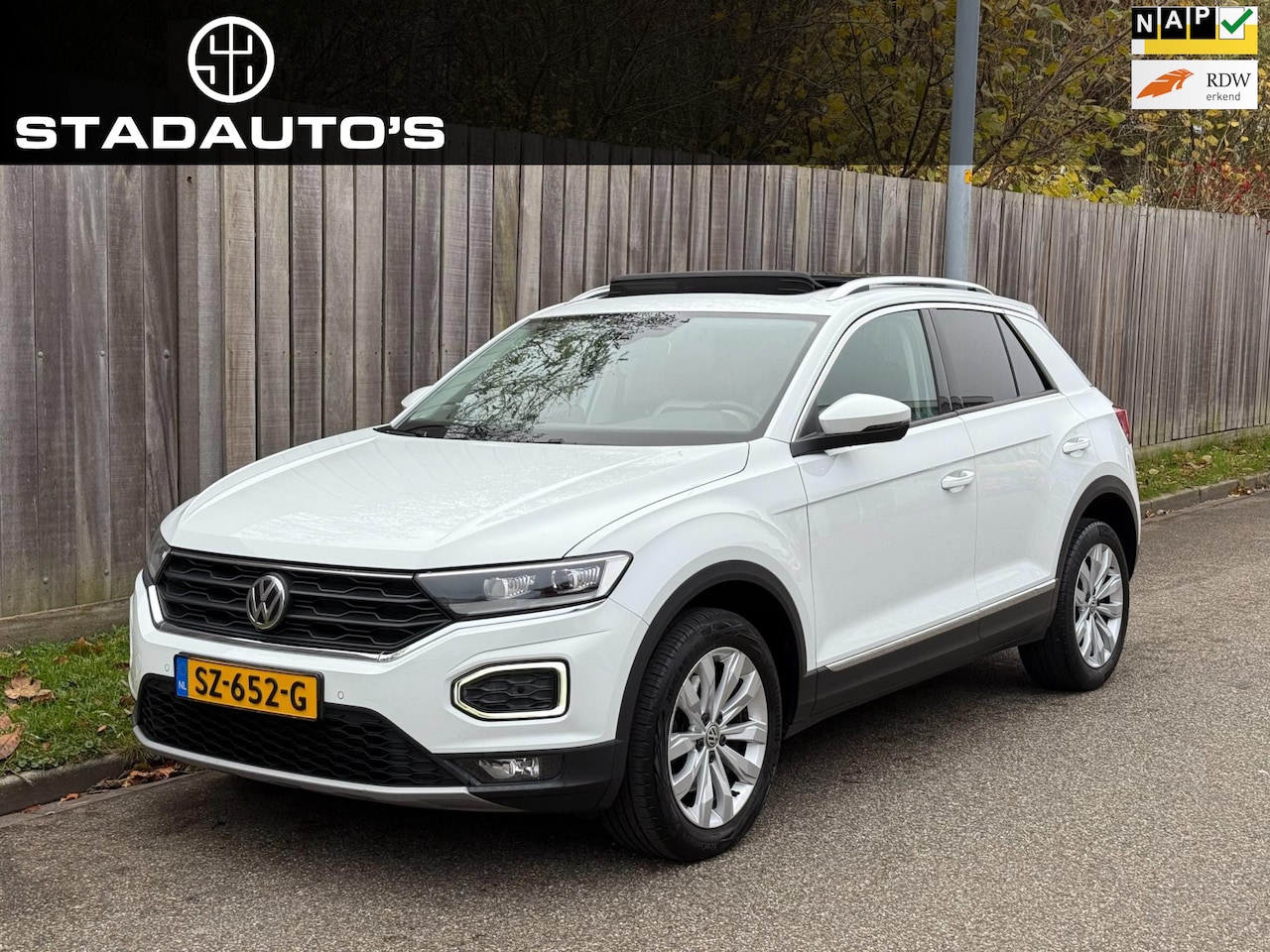 Volkswagen T-Roc - 1.5 TSI Sport Panoramadak|Carplay|PDC|NAP! - AutoWereld.nl