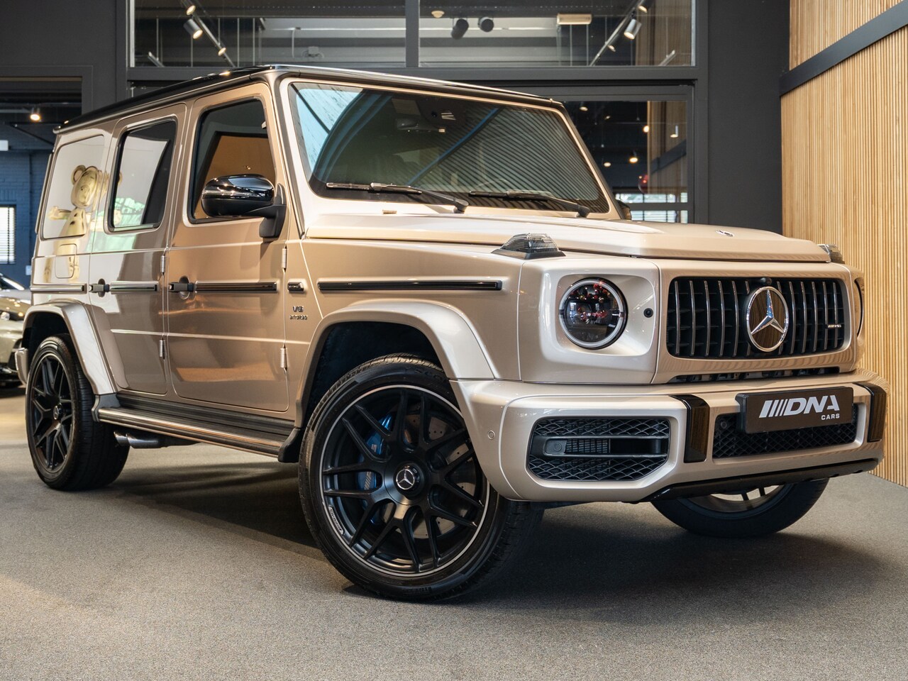 Mercedes-Benz G-klasse - G63 AMG Nappa-Leder Burmester Stoelventilatie G63 AMG 4.0 V8 Designo Massage - AutoWereld.nl