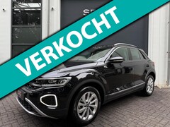 Volkswagen T-Roc - 1.0 TSI Style 110 Pk IQ Light/LED/Car Play/Bluetooth/Virtual/ACC/Climate/Stoelverwarming/P
