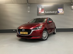 Mazda 2 - 2 1.5 MHEV LUXERY/PDC/CAM/DODE HOEK/NAVI/XENON/CARPLAY/ENZ