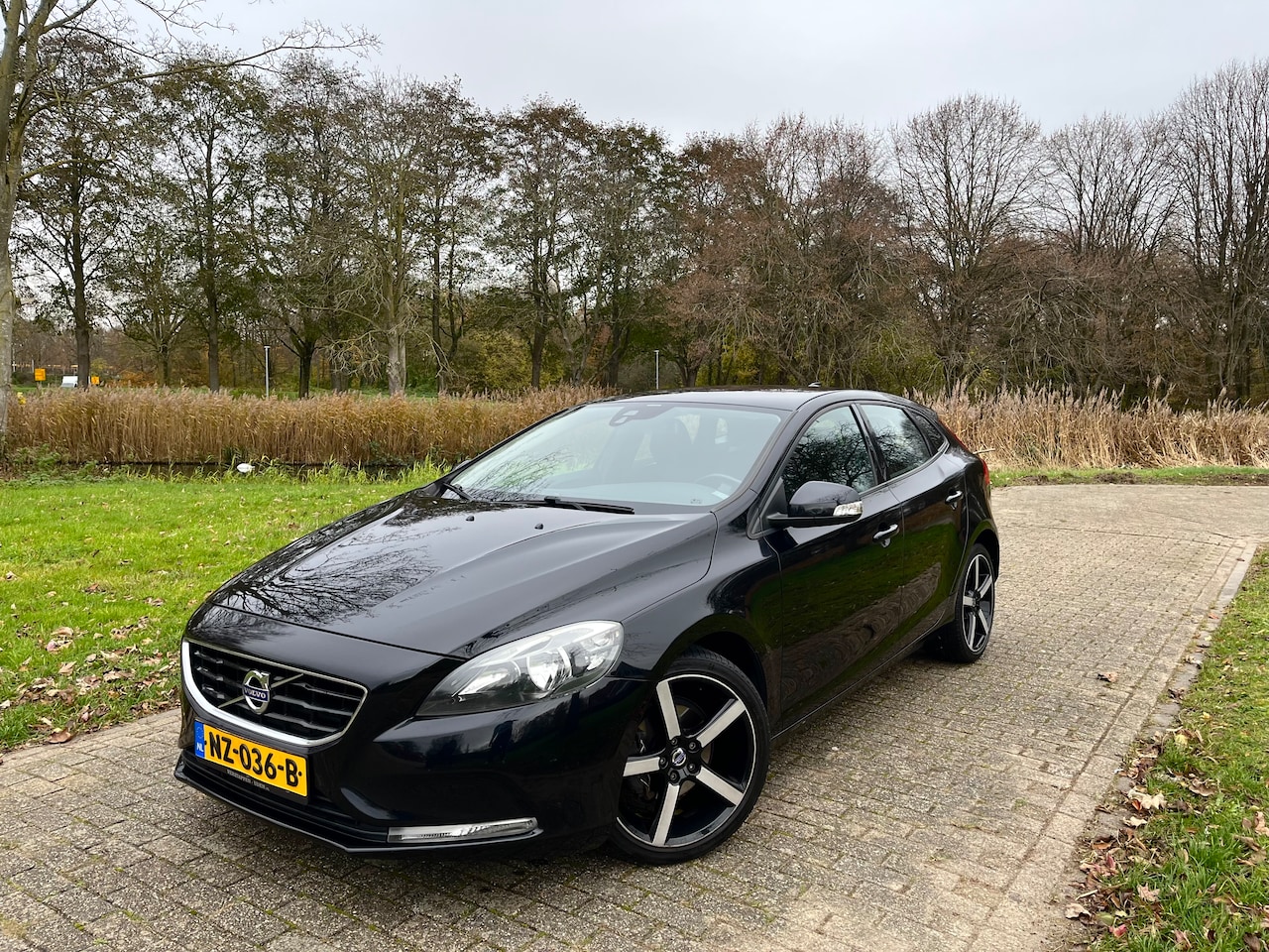 Volvo V40 - 1.6 D2 Momentum - AutoWereld.nl