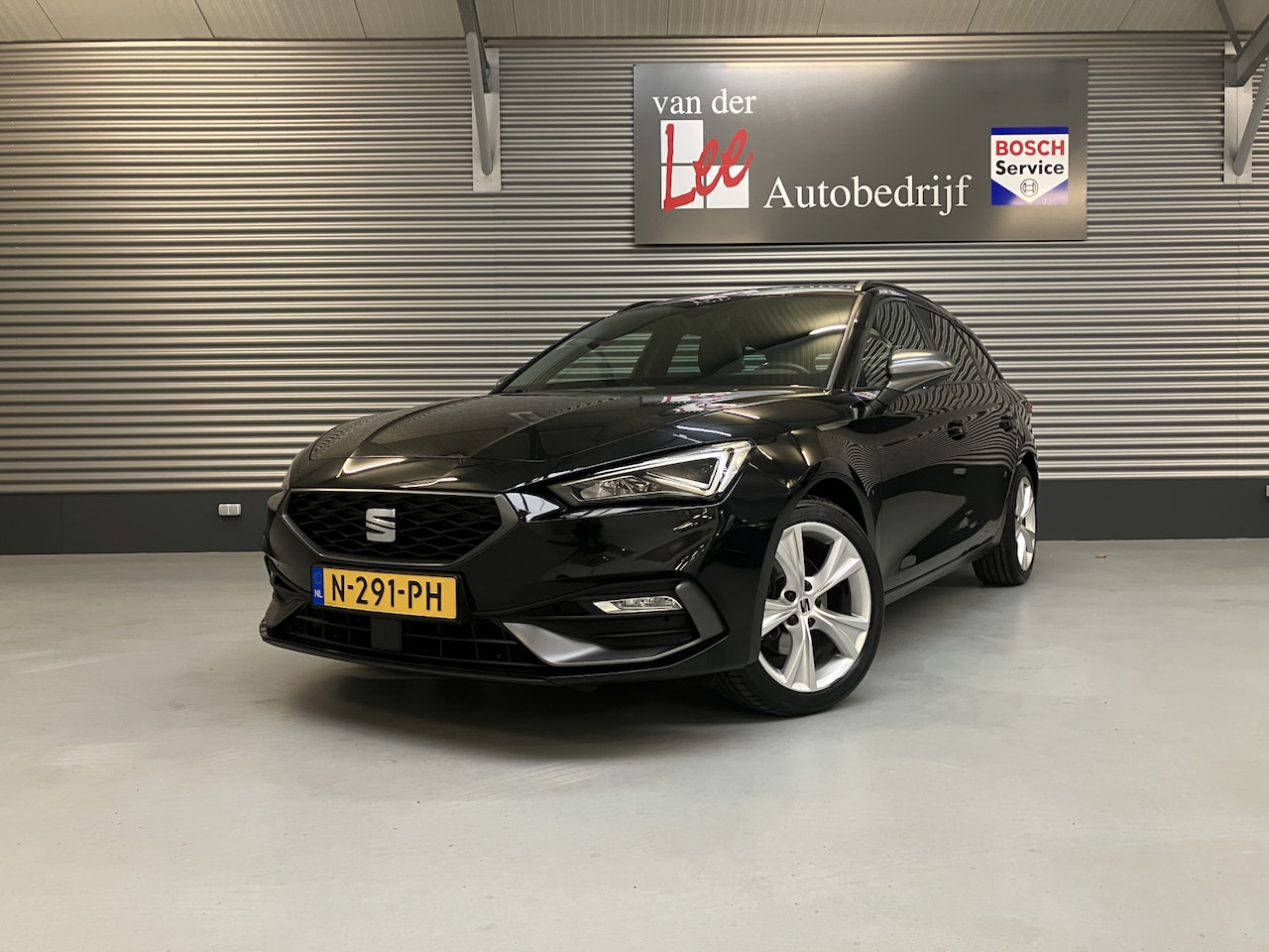 SEAT Leon Sportstourer - 1.5 eTSI FR BUSINESS INTENSE/PDC/CAM/KEY-LESS/DIGI CP/ENZ - AutoWereld.nl
