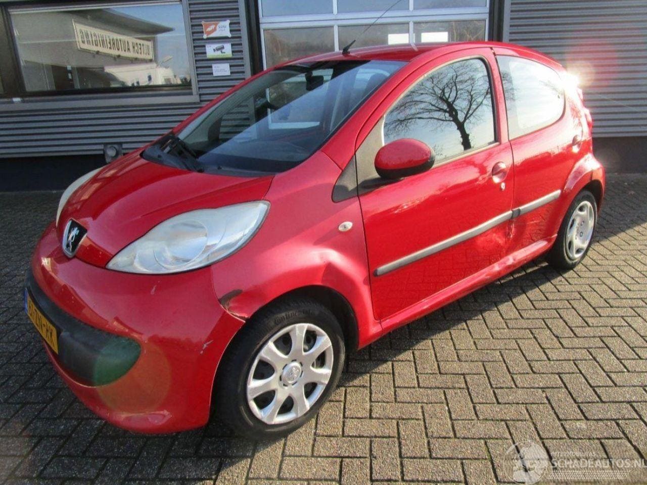 Peugeot 107 - 1.0-12V XS 1.0-12V XS 5drs - AutoWereld.nl